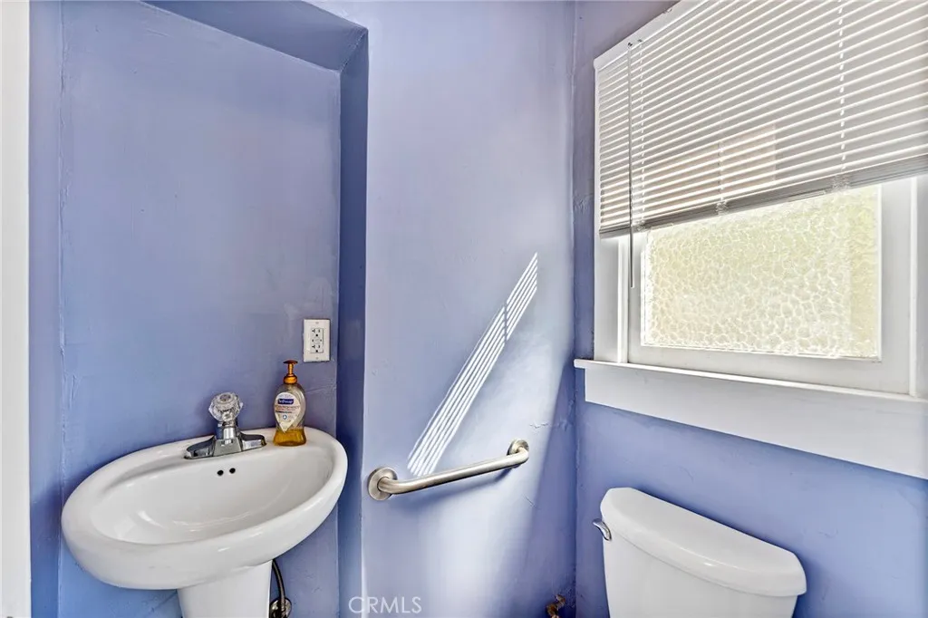 2042 Rome, Los Angeles, California 90065 home-pic-18